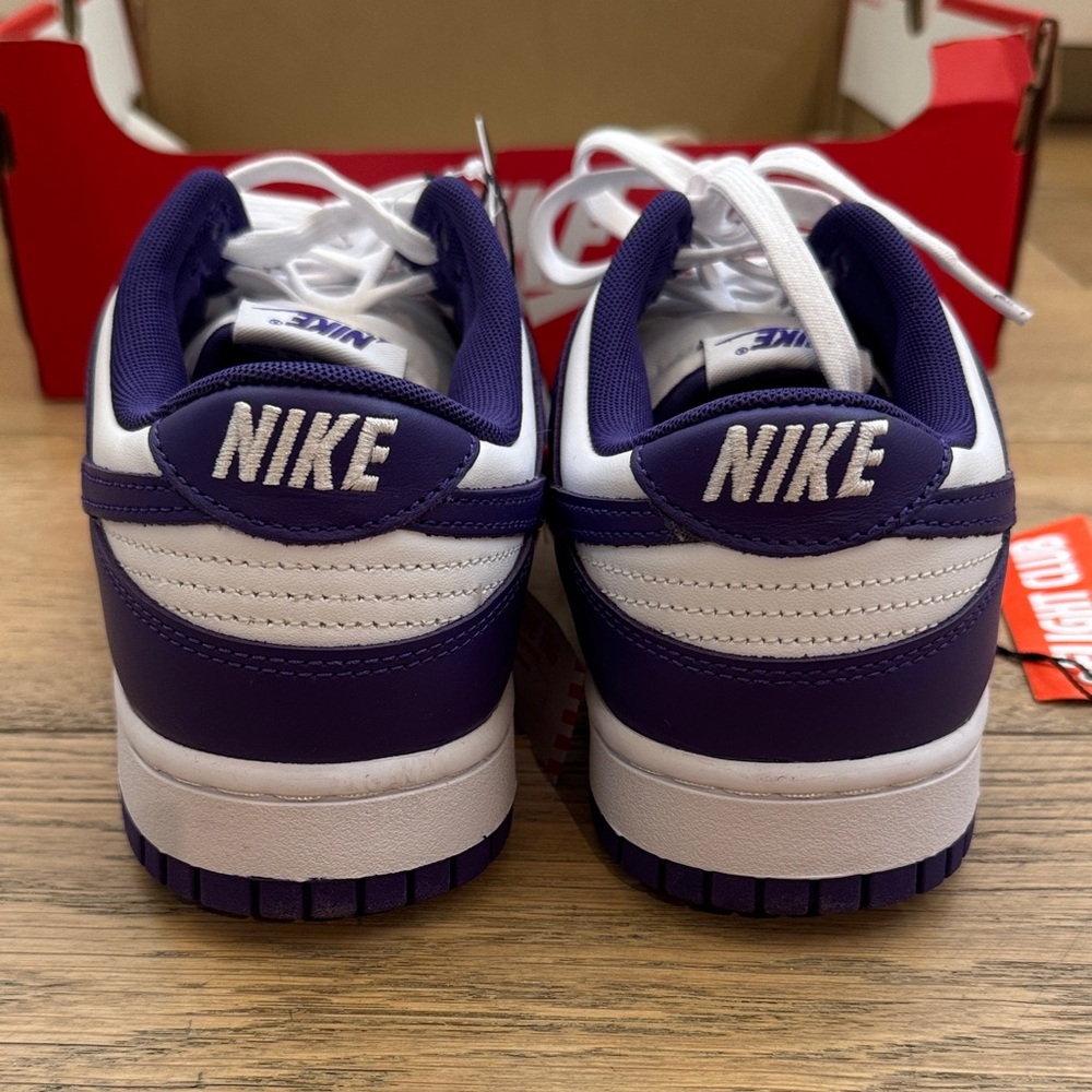 Nike Low-Top Sneakers in White and Purple - Picture 8 of 9